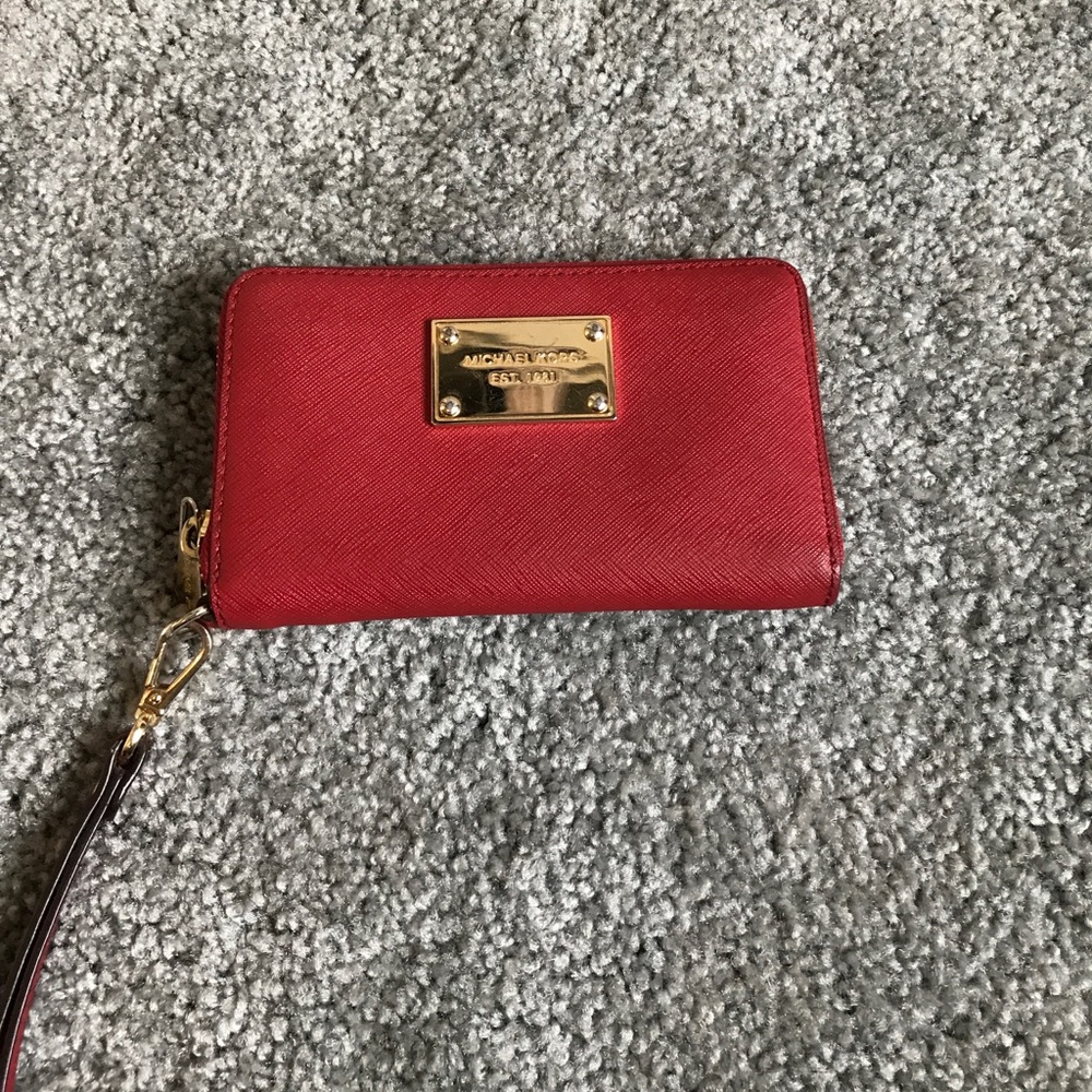 Red Michael Kors Wallet mini, barely used